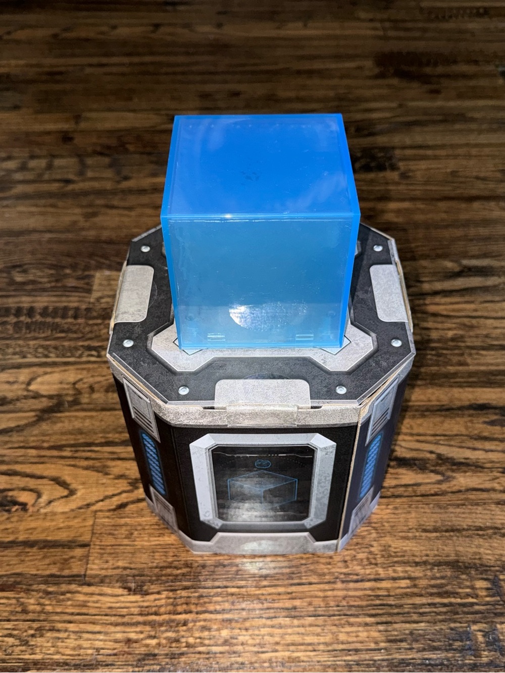 Marvel Tesseract Cube Light Up Replica Space Stone Avengers Campus Disney Parks